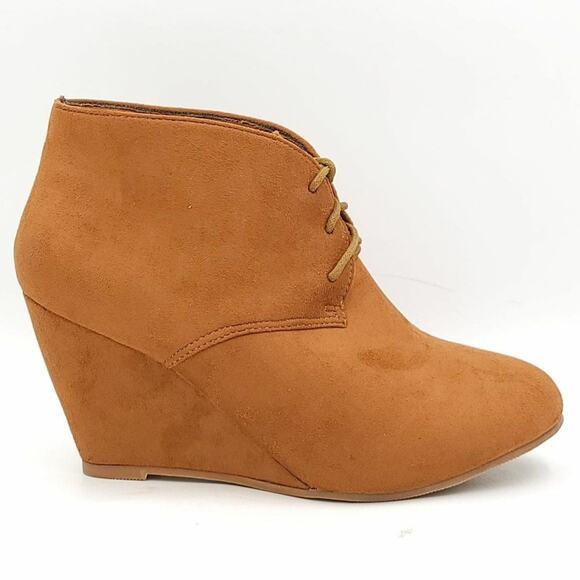 Spirit Moda Women Wedge Heel Ankle Booties Sarah Size US 7.5 Tan Faux Suede - Picture 2 of 5